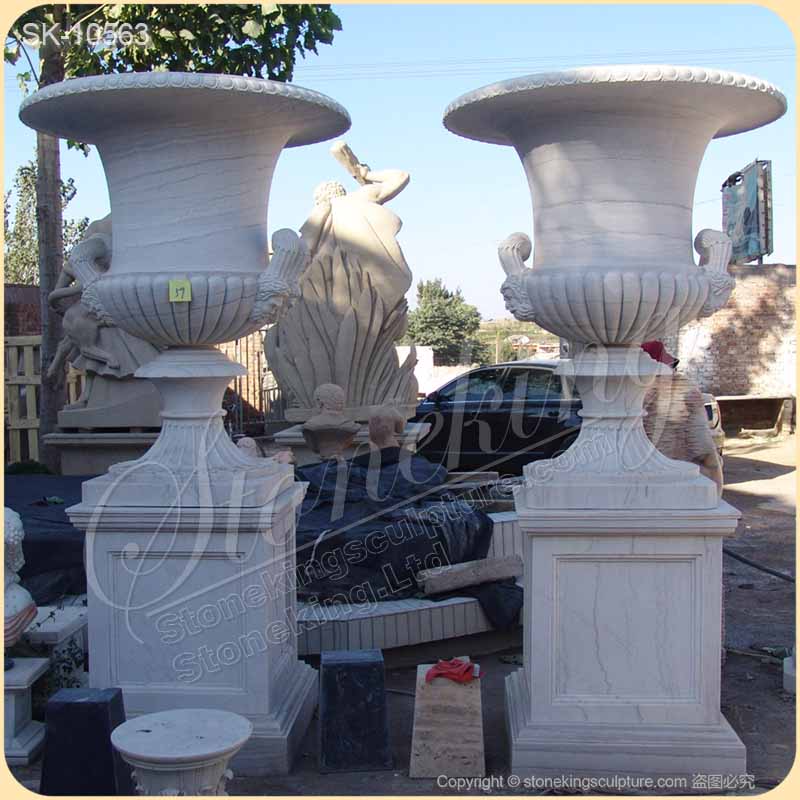 What Are the Advantages of Using Stone Planters in Landscaping