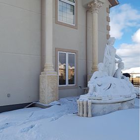 Construction cases of white marble sculptures in Canadian clients