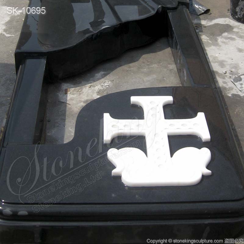 Custom Design Granite Memorial of Black Granite Gravestone with Kerbs and Vase for sale 